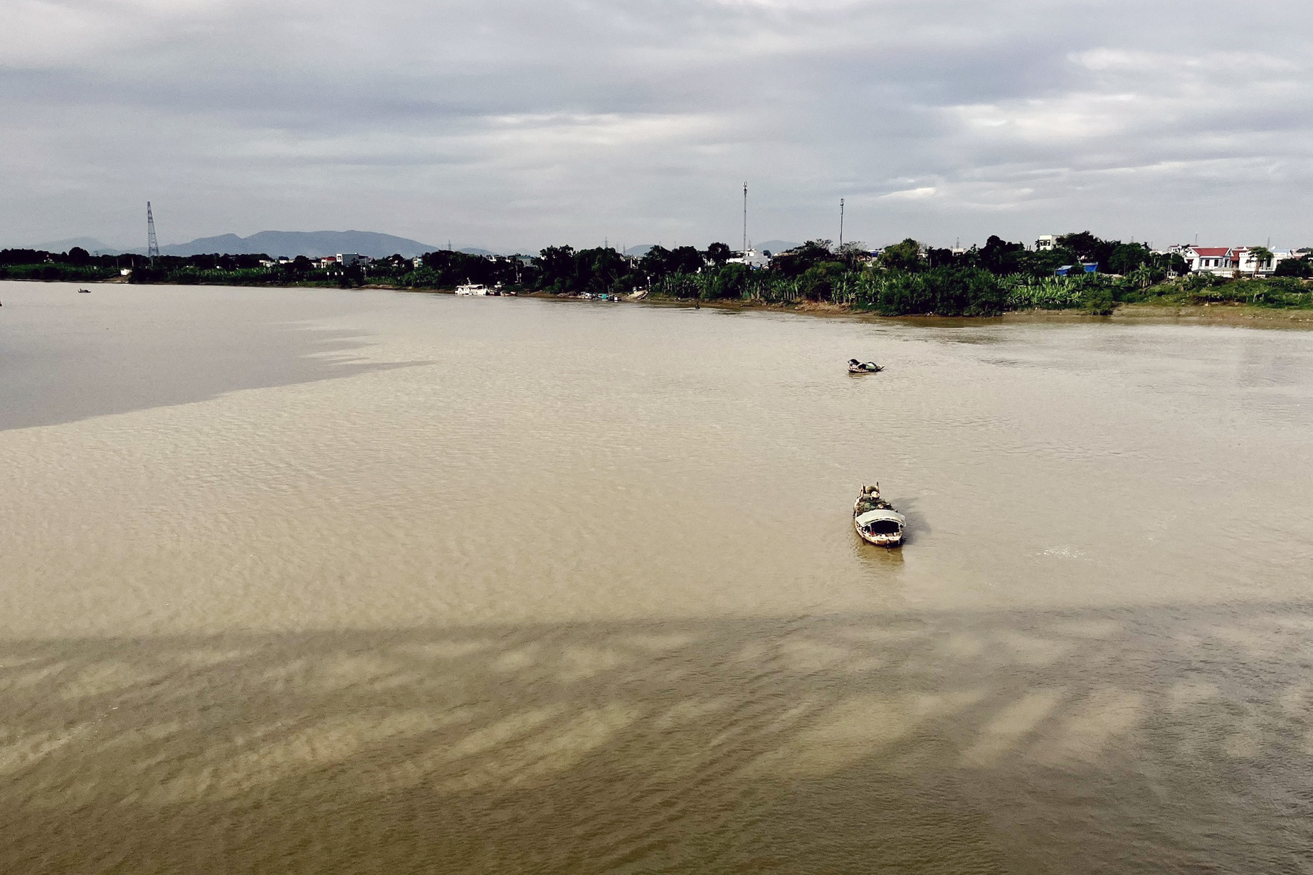 cau ham rong do bong len mat song ma 673.jpg