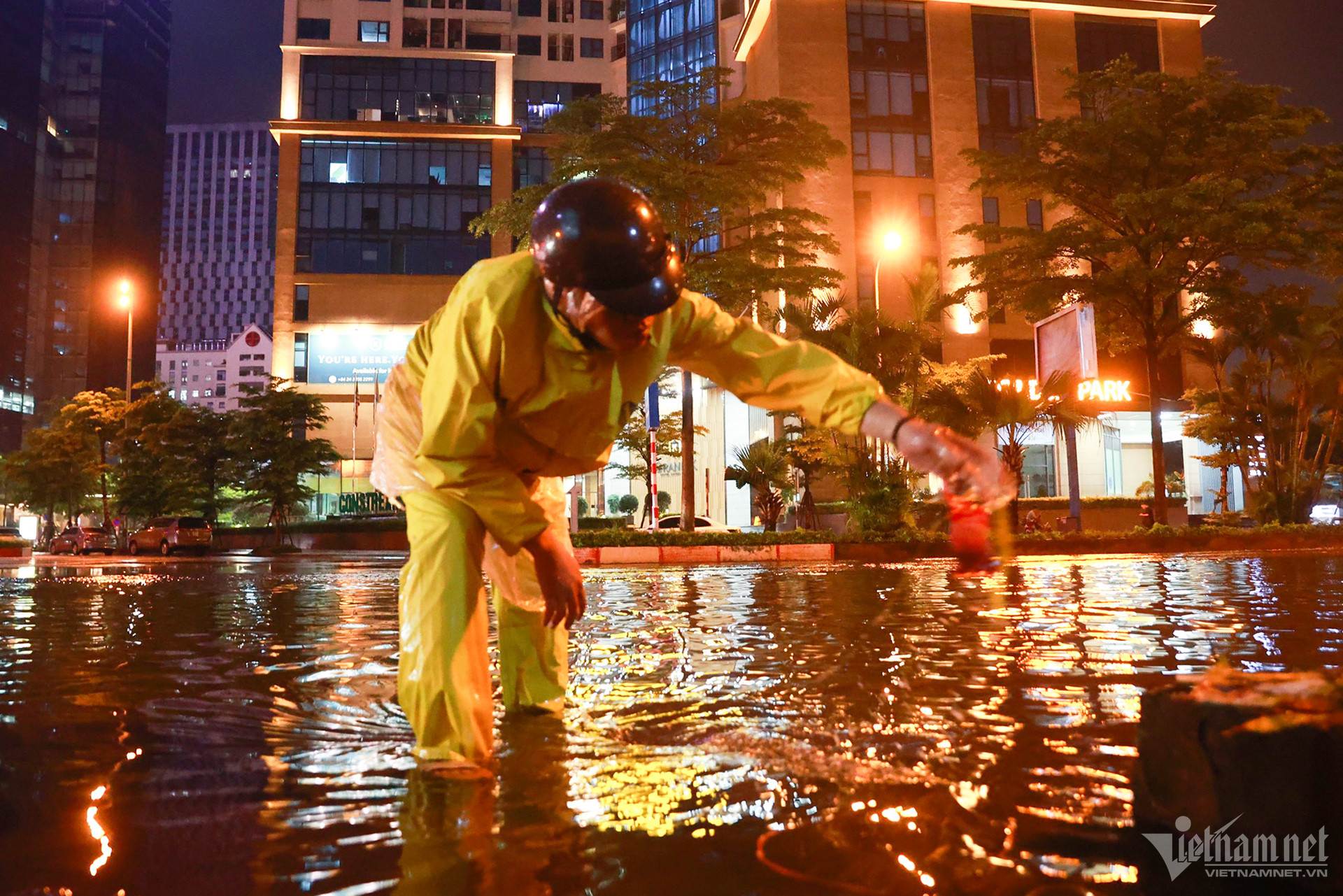 W-mưa ngập Hà Nội.jpg