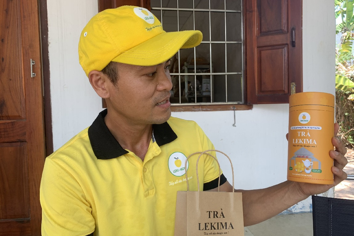 Làm trà từ trái vàng ruộm ở vùng quê Đất Đỏ, thu nhập hàng trăm triệu mỗi năm