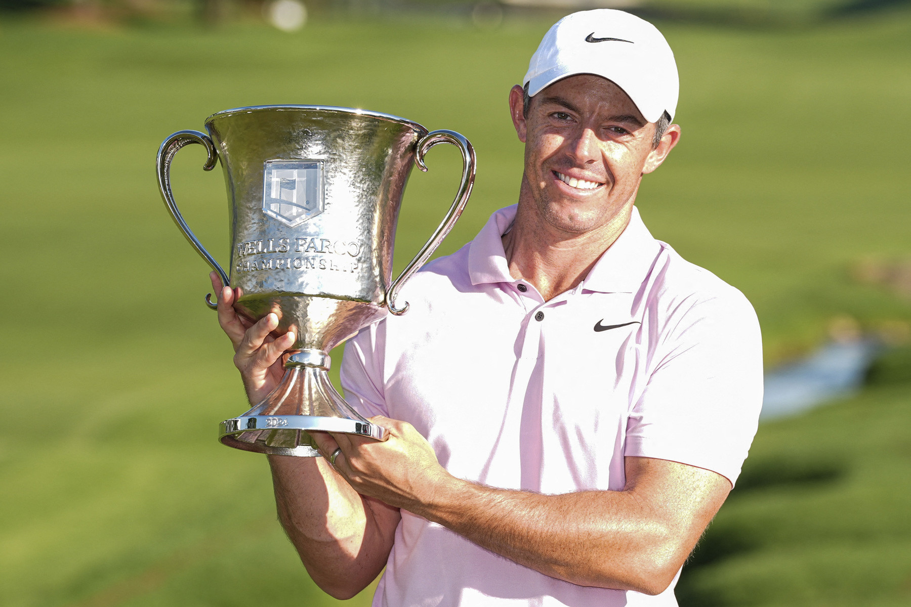 Rory McIlroy ẵm bộn tiền nhờ vô địch Wells Fargo