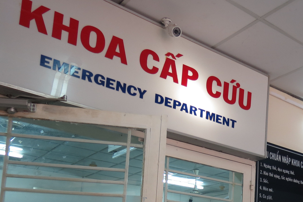 8 ông cháu đi cấp cứu sau bữa ăn