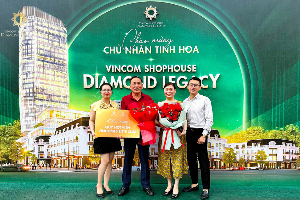 Chủ đầu tư Vincom Shophouse Diamond Legacy bàn giao nhà phố cho cư dân