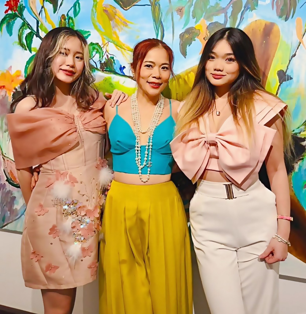 con gai thao 6 thu tieng cua ca si my le vua do cung luc 5 truong dai hoc tuong lai thanh nu bac si 347587702_190618303567407_7456244364929840807_n 1689494689 548 width780height1040.jpg