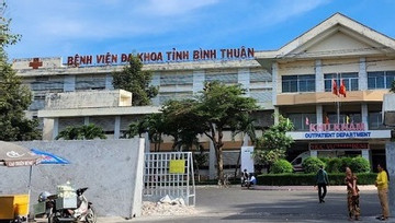 Hàng chục du khách nghi ngộ độc thực phẩm ở Phan Thiết