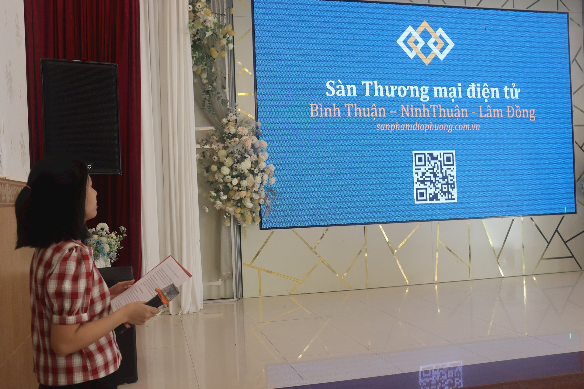 Hỗ trợ doanh nghiệp đưa sản phẩm Bình Thuận &apos;lên sàn&apos; điện tử