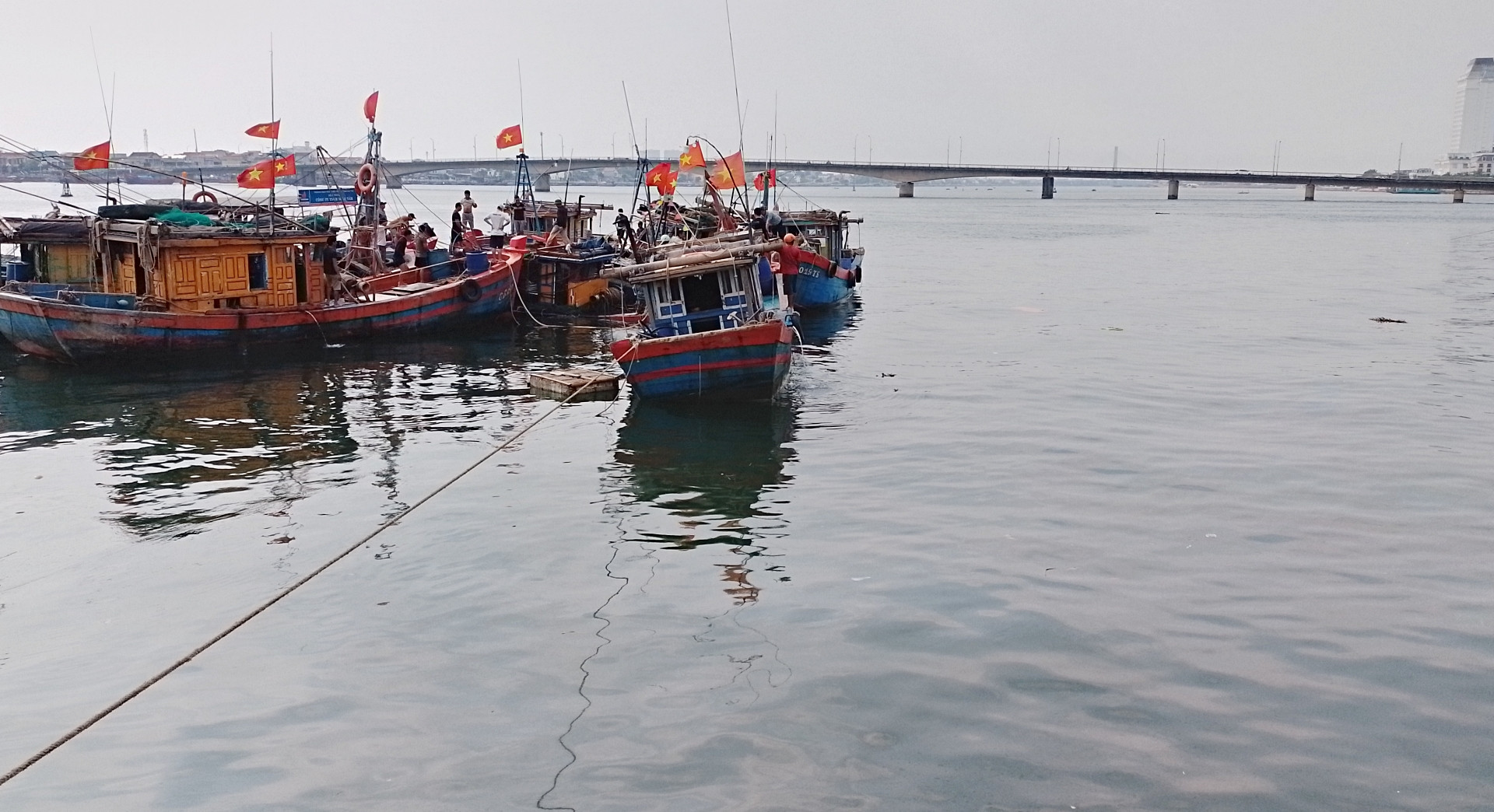 Cầu bắc qua sông gần nhà Đại tướng sắp khánh thành.jpg