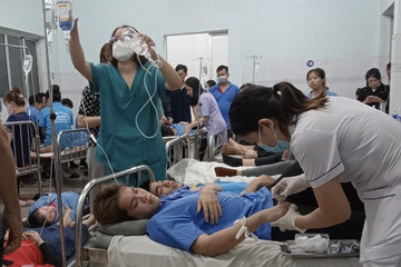Gần 100 công nhân ở Đồng Nai nhập viện cấp cứu sau bữa tối