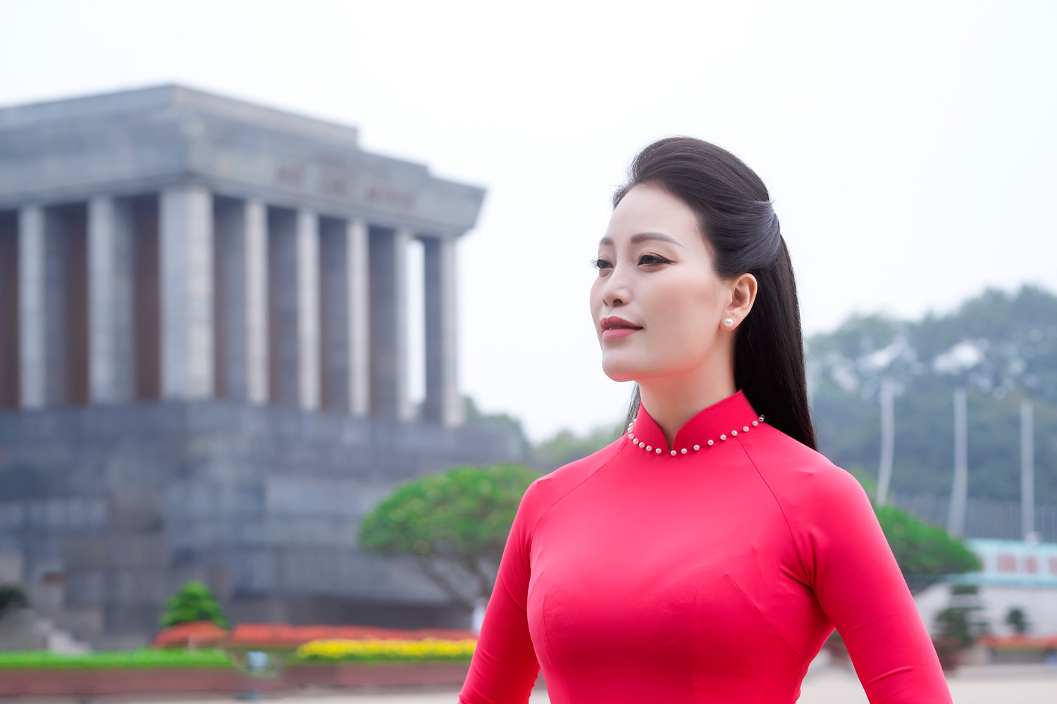 Sao Mai Huyền Trang ra MV &apos;đặc biệt&apos; về Bác Hồ