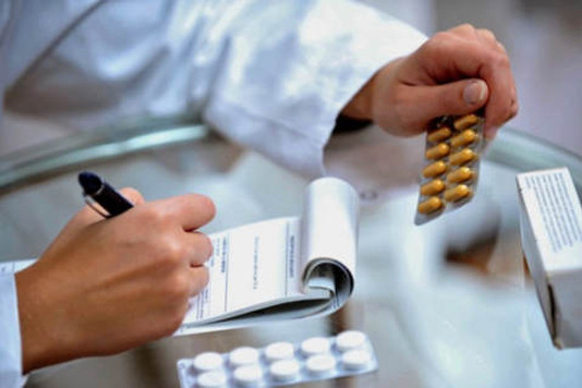 Việt Nam phải nhập khẩu 90% nguyên liệu làm thuốc