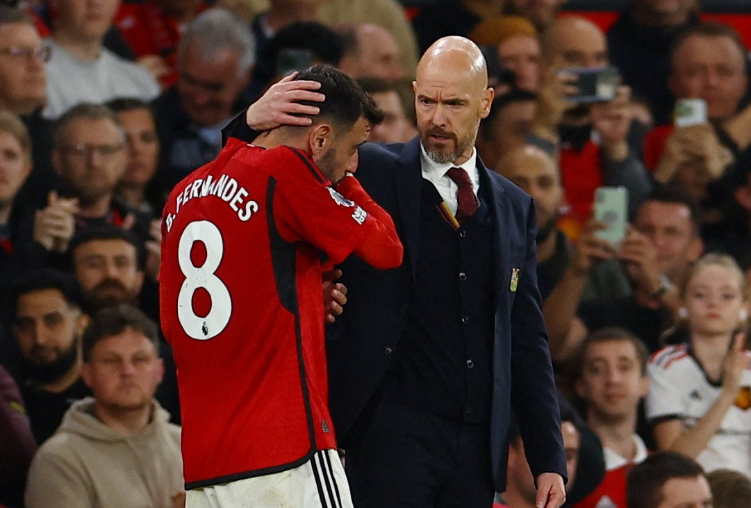 bruno Fernandes Erik ten hag.jpg