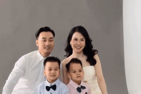 Hôn nhân hạnh phúc của MC Thành Trung và vợ cựu tiếp viên hàng không