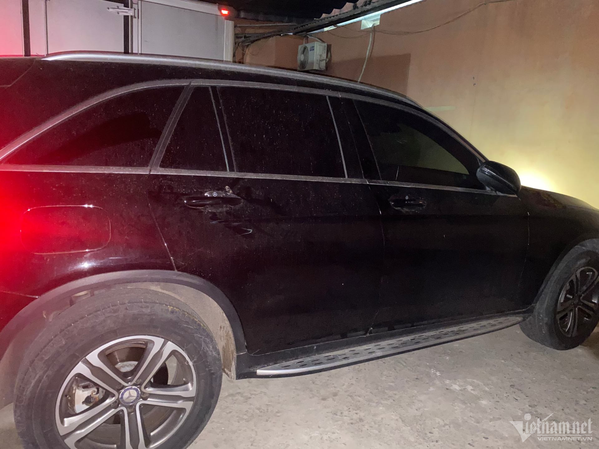 W-Mercedes GLC250 Tuyet.jpg