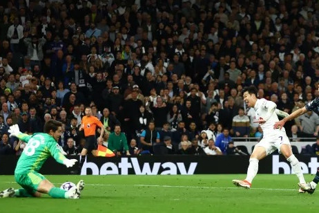 Son Heung Min phá vỡ im lặng sau pha hỏng ăn vào lưới Man City