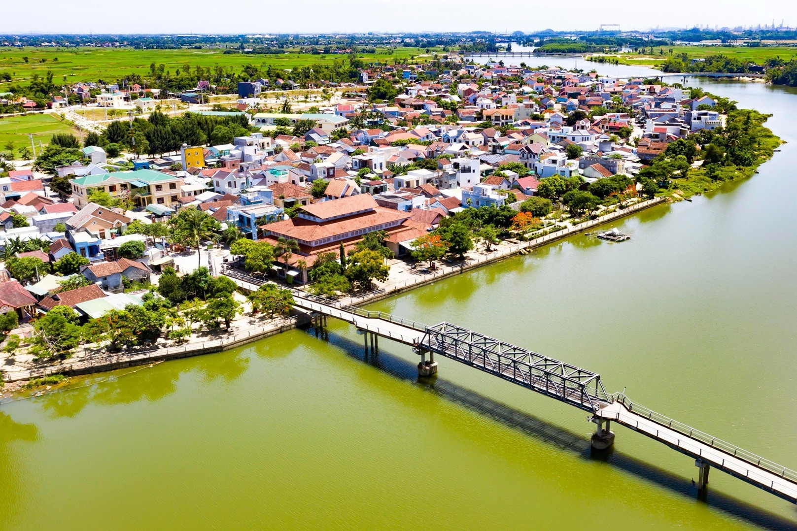 Trà Bồng, dòng sông tâm tưởng