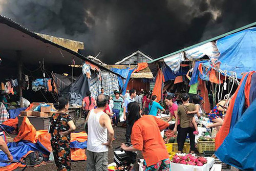 Vụ cháy chợ Sóc Sơn: Cán bộ nhận tiền chênh lệch khi mua thiết bị chữa cháy