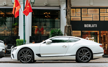 Bắt gặp “hàng độc” xe siêu sang Bentley Continental GT W12 trên phố Hà Nội