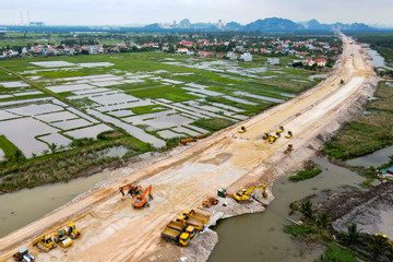 Cầu gần 2.000 tỷ nối Quảng Ninh - Hải Phòng làm xong nhưng chưa thông xe