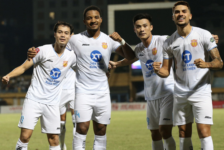Trực tiếp bóng đá Thể Công Viettel 0-1 Nam Định: Văn Toàn ghi bàn (H1)