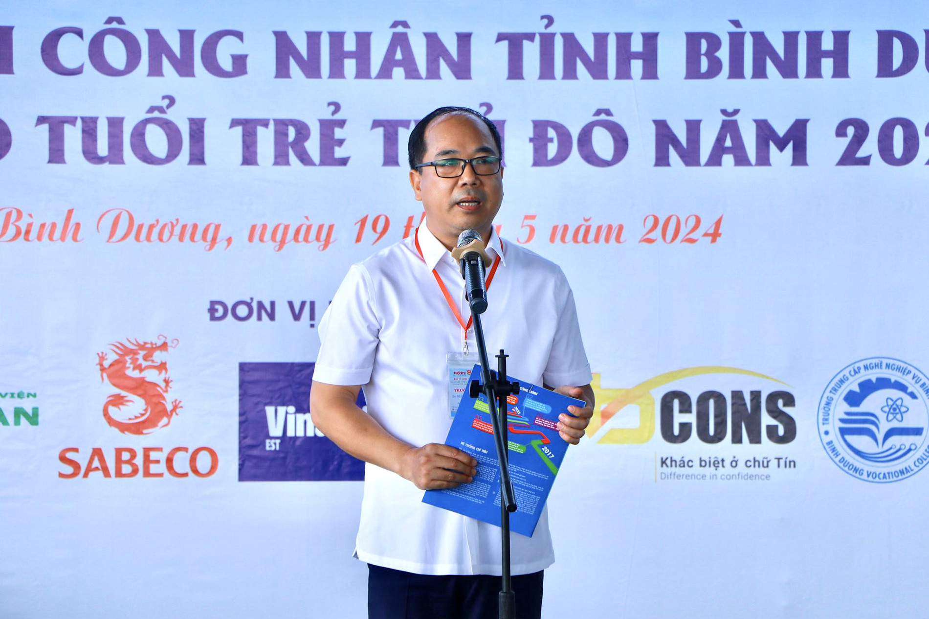 giai bong da cong nhan 1.jpg