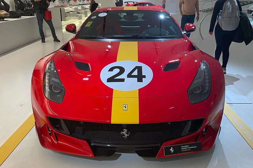 ferrari, trien lam, sieu xe, trung bay, bao tang, Museo Enzo Ferrari Modena, sf90, monza sp1, daytona sp3, 488 spider, 812 gts, 812 competizione, f12tdf, portofino, 360 barchetta anh 7