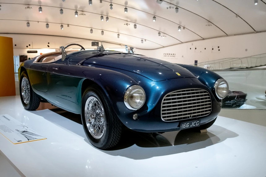 ferrari, trien lam, sieu xe, trung bay, bao tang, Museo Enzo Ferrari Modena, sf90, monza sp1, daytona sp3, 488 spider, 812 gts, 812 competizione, f12tdf, portofino, 360 barchetta anh 16