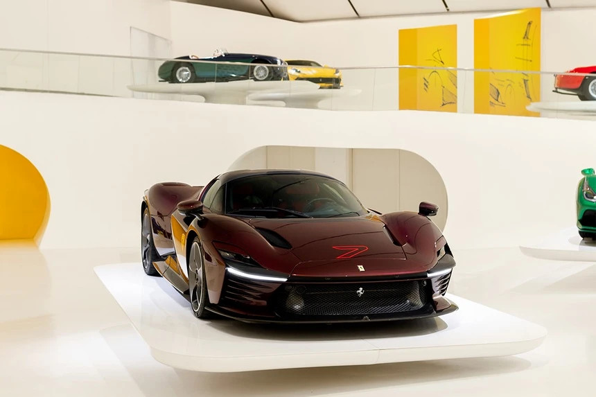 ferrari, trien lam, sieu xe, trung bay, bao tang, Museo Enzo Ferrari Modena, sf90, monza sp1, daytona sp3, 488 spider, 812 gts, 812 competizione, f12tdf, portofino, 360 barchetta anh 4