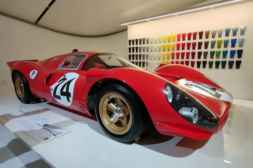 ferrari, trien lam, sieu xe, trung bay, bao tang, Museo Enzo Ferrari Modena, sf90, monza sp1, daytona sp3, 488 spider, 812 gts, 812 competizione, f12tdf, portofino, 360 barchetta anh 15