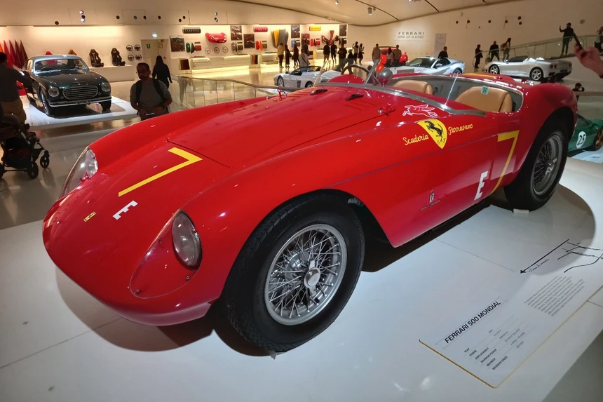 ferrari, trien lam, sieu xe, trung bay, bao tang, Museo Enzo Ferrari Modena, sf90, monza sp1, daytona sp3, 488 spider, 812 gts, 812 competizione, f12tdf, portofino, 360 barchetta anh 18