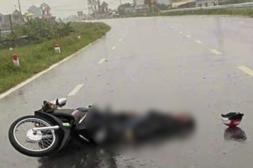 Người đàn ông ở Nam Định bị sét đánh tử vong trên đường
