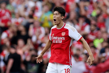 Trực tiếp bóng đá Arsenal 1-1 Everton: Tomiyasu gỡ hòa tức khắc