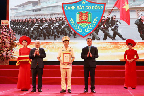 Vinh danh 20 tập thể cá nhân tại chương trình Vinh quang Việt Nam 2024