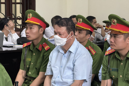 Cựu Bí thư Lào Cai Nguyễn Văn Vịnh hầu tòa