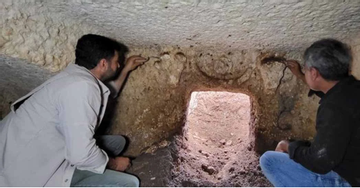 Bí ẩn cổ mộ 2.000 năm bên đường cao tốc, có đôi 'bò thần' trấn giữ