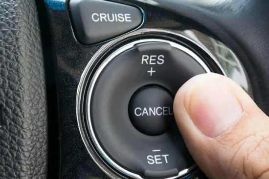 Có nên bỏ ra vài triệu để độ Cruise Control cho xe Honda CR-V đời cũ?