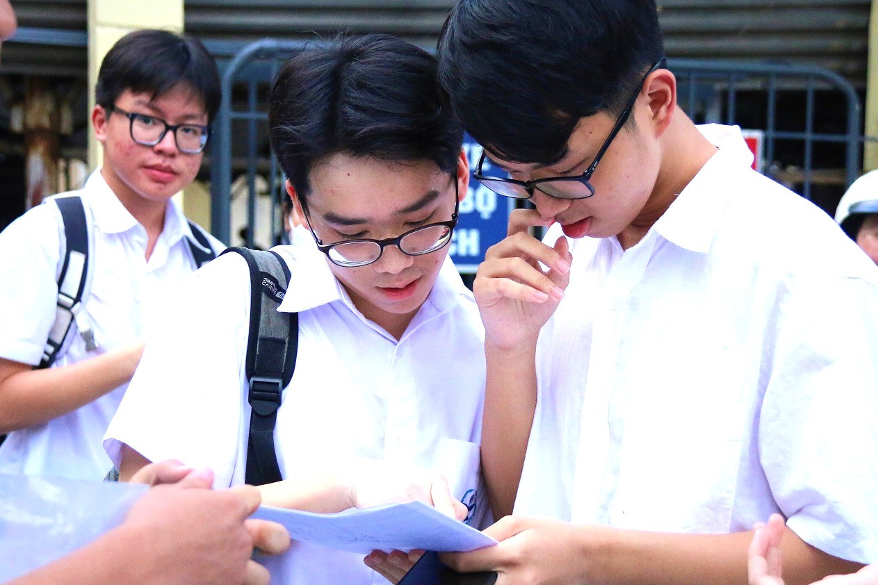 Đề thi thử lớp 10 môn Toán của quận Tây Hồ, Hà Nội