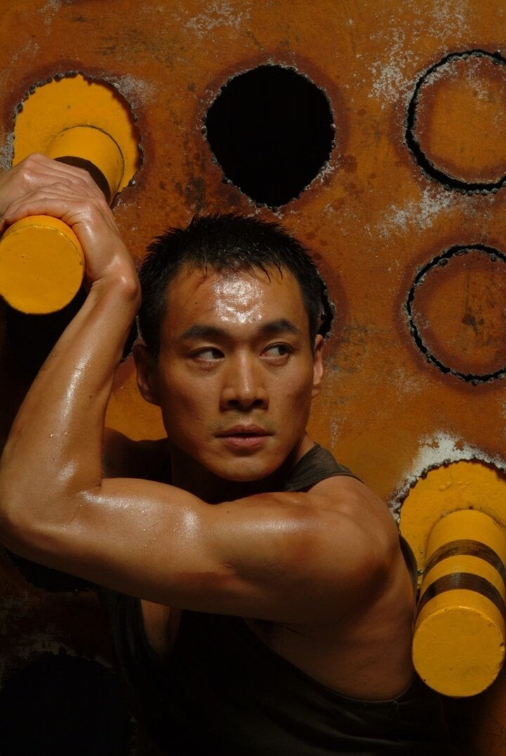 Nam diễn viên có sắc lại có tài đề nghị ly hôn vợ vì đã yêu Vương Tư Ý.