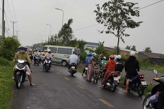 Thêm trường hợp bị sét đánh tử vong khi đi soi ếch ở cánh đồng