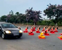 Bản tin sáng 22/5: Xử phạt thêm 16 người tập yoga giữa đường ở Thái Bình