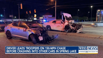 Dodge Challenger gây tai nạn ở tốc độ gần 250 km/h khi chạy trốn xe cảnh sát