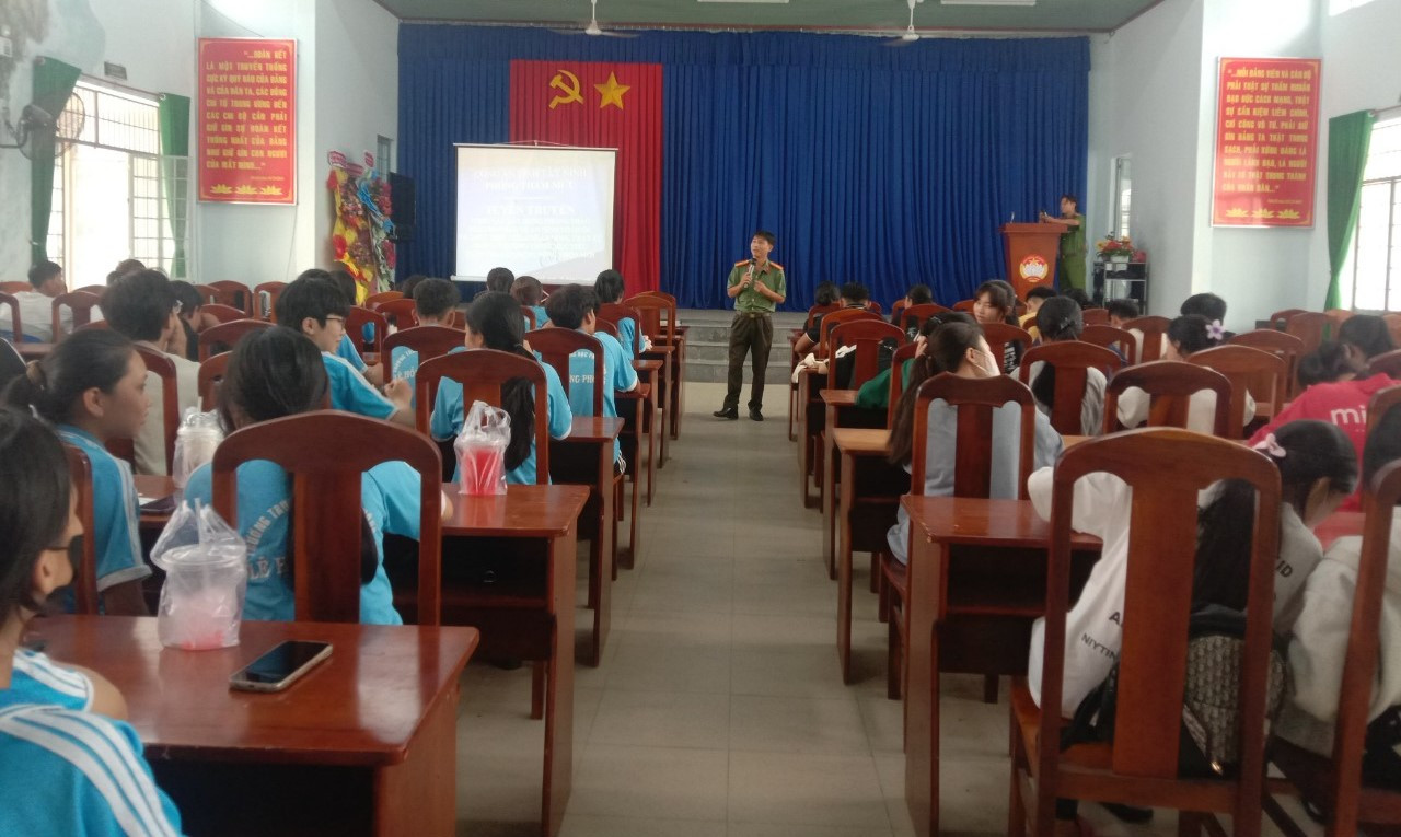 mua bán người tn.jpeg