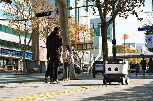 Robot giao hàng sắp nhan nhản trên đường phố Hàn Quốc