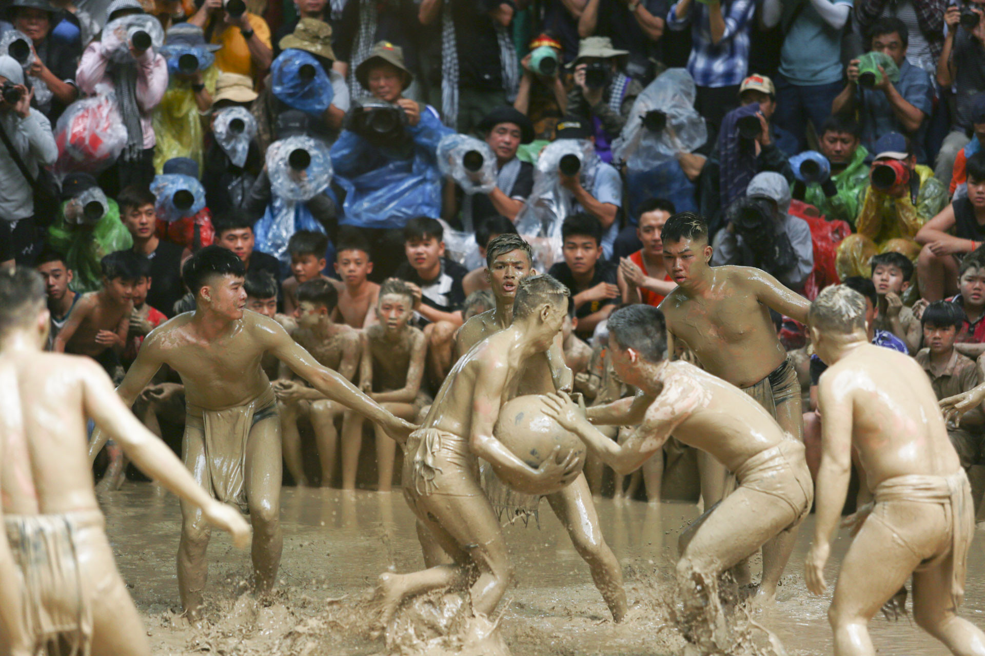 vật cầu bùn Bắc Giang_5.JPG