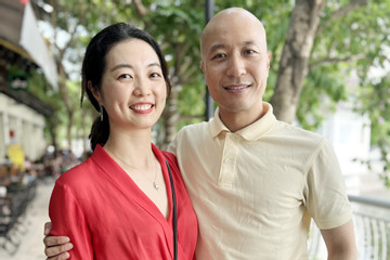 Nhạc trưởng bỏ mức lương cao, đưa vợ đẹp người Trung Quốc về Việt Nam làm việc là ai?