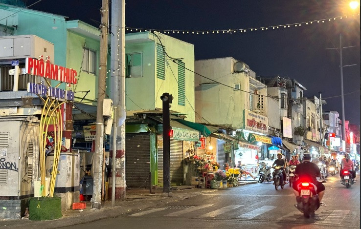 pho am thuc ng thg hien.jpg