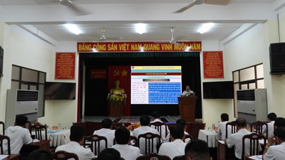 Phổ biến giáo dục pháp luật cho cán bộ, nhân viên, người lao động