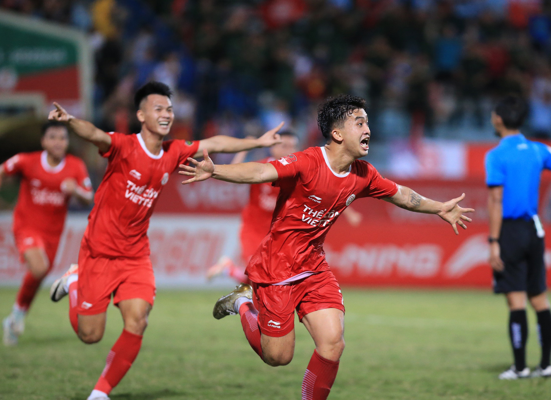 the cong viettel 1.jpg