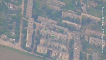 Video Nga thả bom nặng tấn rưỡi phá hủy các mục tiêu Ukraine ở Donbass