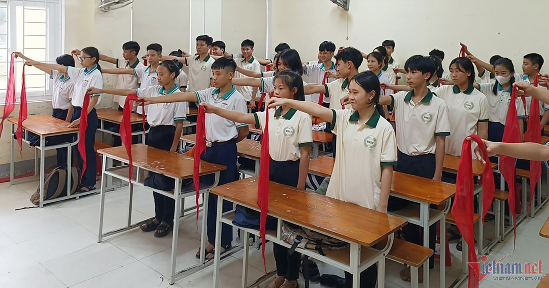 W-Hoc sinh thi lop 9.jpg