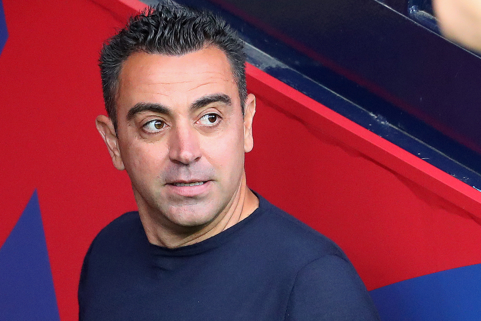 Barca chính thức sa thải Xavi Hernandez