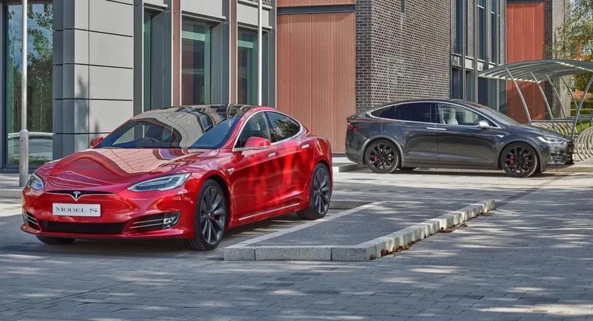 Chương trình giảm giá điên cuồng của Tesla khiến người mua hàng châu Âu hoảng sợ.jpg